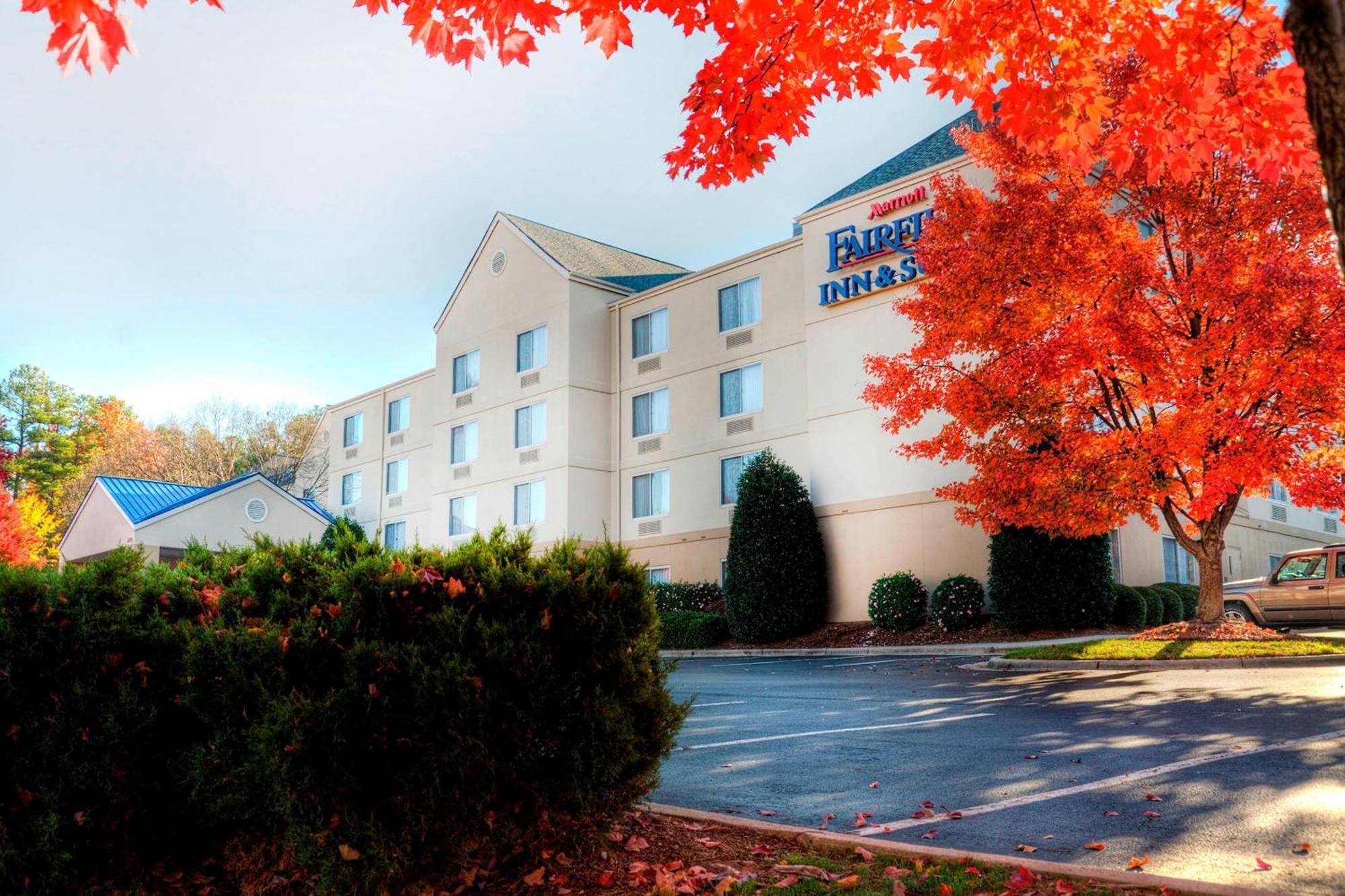 Fairfield Inn & Suites Raleigh Crabtree Valley Exterior photo